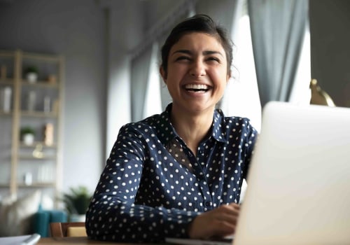 How many employees does the average life coach have?